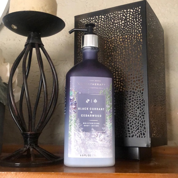 NWT Bath & Body Works Aromatherapy Black Currant + Cedarwood Moisturizing Lotion - Picture 1 of 7